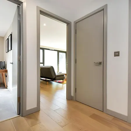 Esquire Apartments Ealing Londra Esterno foto